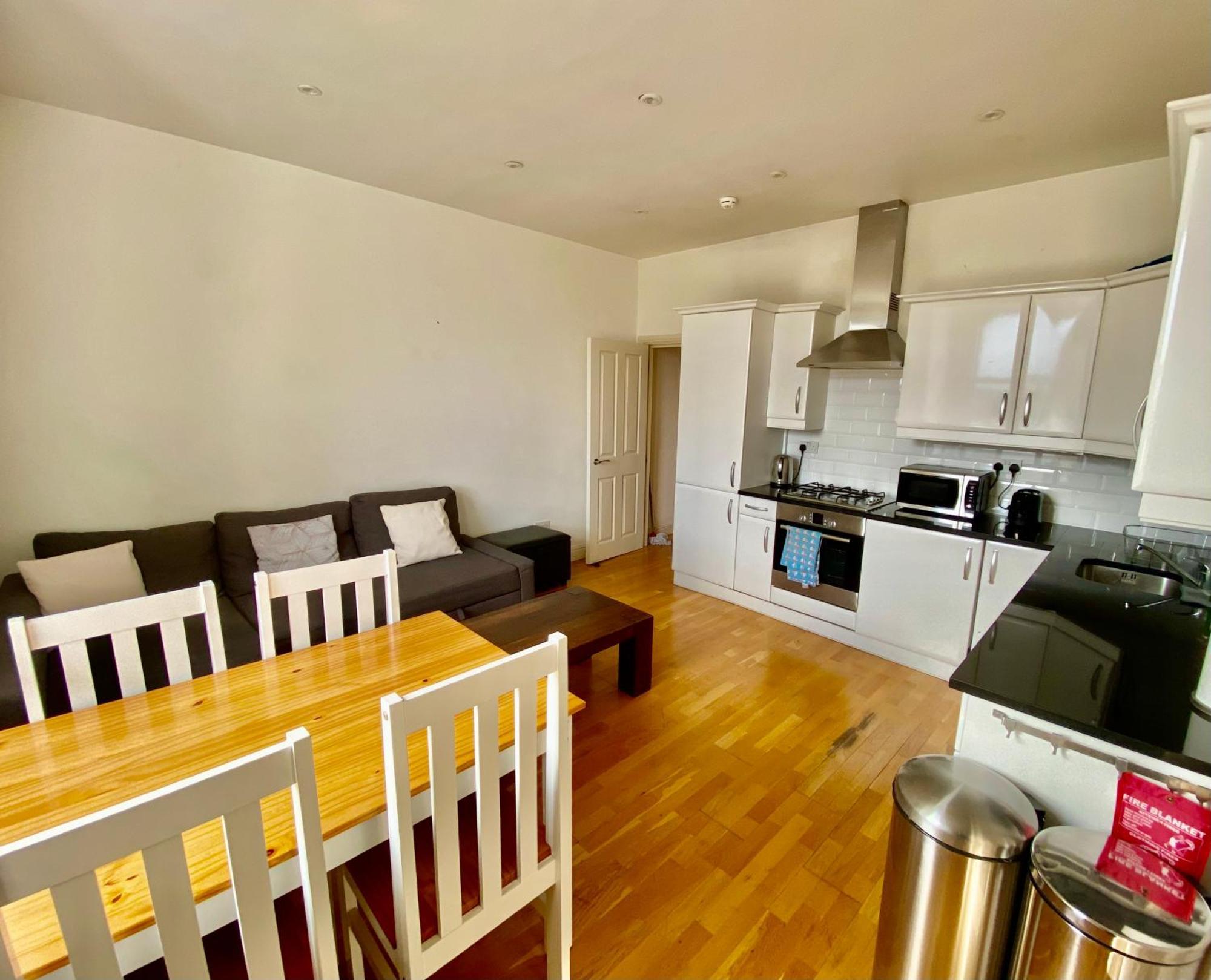 Bright, Modern Flat In Brixton Apartment *